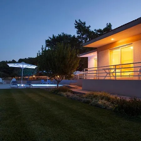 Вилла The Olive Grove Private Pool With Star Links Wifi *